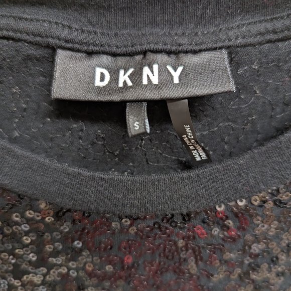 DKNY Sequence Tshirt Sz S - Picture 2 of 6